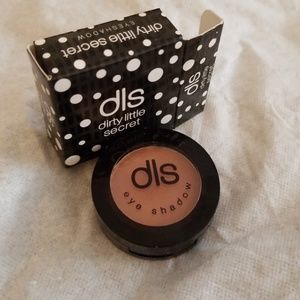 A dirty little secret (eyeshadow)